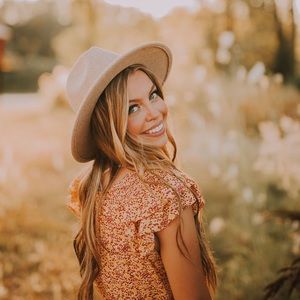 Meet your Posher, Sam